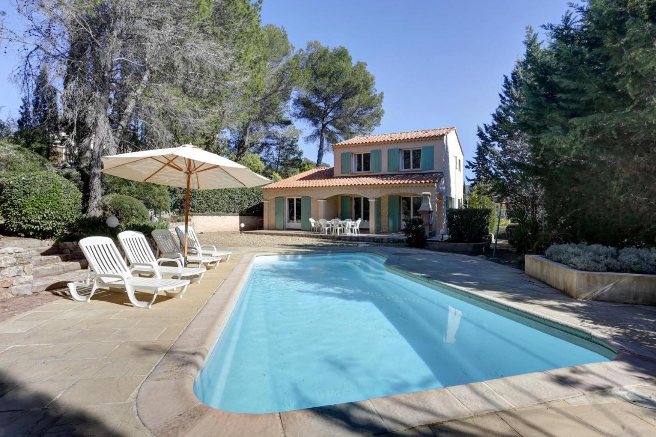villa 8 pers, climatisée, piscine chauffée, un havre de paix sous les pins parasols Roquebrune-sur-Argens Exterior foto