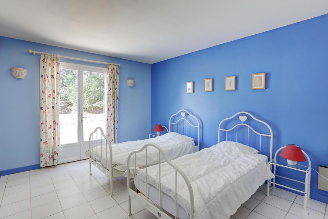 villa 8 pers, climatisée, piscine chauffée, un havre de paix sous les pins parasols Roquebrune-sur-Argens Exterior foto